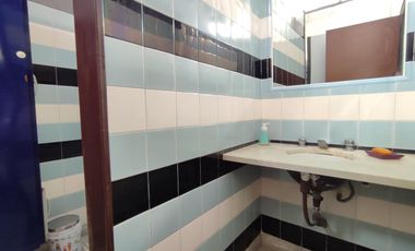 Casa 4 ambientes con cochera en venta en Quilmes