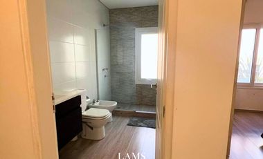 Venta - Casa 6 Ambientes Con Pileta - Costa Esmeralda Ecuestre