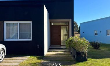 Venta - Casa 6 Ambientes Con Pileta - Costa Esmeralda Ecuestre