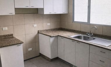 Casa en Guamaní, calle Francisco Campos