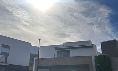 Casa en renta Zona del Uro | Carretera Nacional