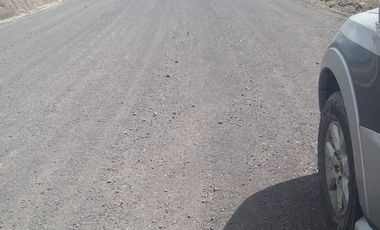 Venta terreno Cochasquí, 60ha para florícola junto a canal de riego