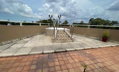 Alquiler - Impecable 3 ambientes con balcón y cochera en Devoto