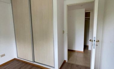 Alquiler - Impecable 3 ambientes con balcón y cochera en Devoto