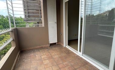 Alquiler - Impecable 3 ambientes con balcón y cochera en Devoto