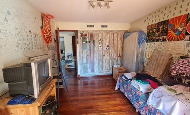 CASA 5 AMBIENTES EN VENTA  EN QUILMES CENTRO