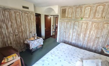 CASA 5 AMBIENTES EN VENTA  EN QUILMES CENTRO