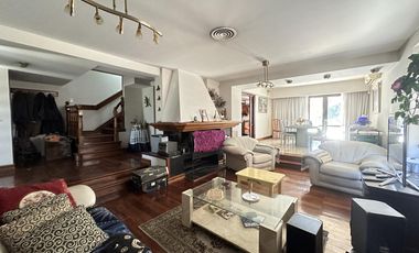 CASA 5 AMBIENTES EN VENTA  EN QUILMES CENTRO