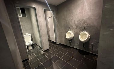 Oficina comercial en Costanera norte