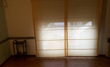 Casa - Temperley Oeste