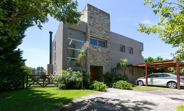 Casa en Nordelta al Agua