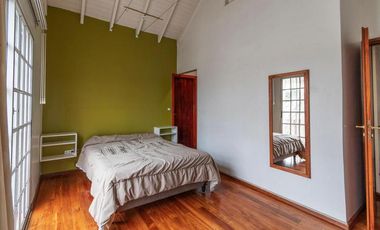 Espectacular casa a metros del Parque Lineal