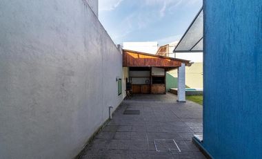 Espectacular casa a metros del Parque Lineal