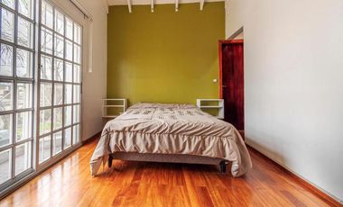 Espectacular casa a metros del Parque Lineal