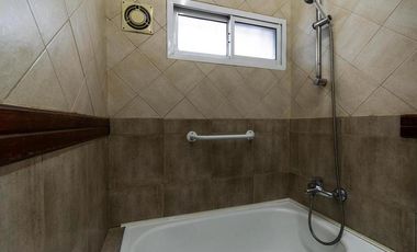 Espectacular casa a metros del Parque Lineal