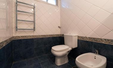 Espectacular casa a metros del Parque Lineal