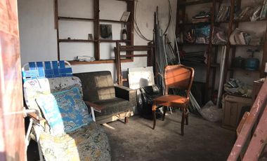 Casa en  Turdera con Local terraza y cochera