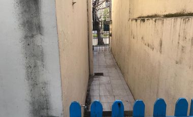 Casa en  Turdera con Local terraza y cochera