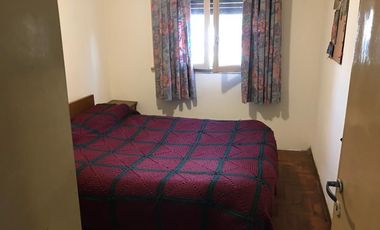 Casa en  Turdera con Local terraza y cochera