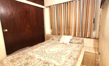 Casa en terreno de 800 m2 c/ pileta e ingreso por 2 calles