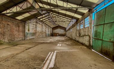 Alquiler - Depósito - 1920 m2 - Valentin Alsina