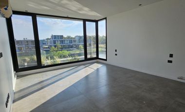 Casa en El Yacht Nordelta en venta