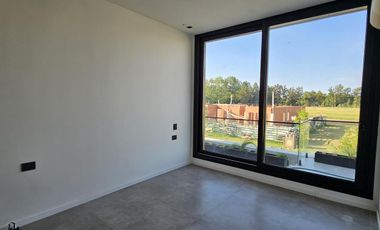 Casa en El Yacht Nordelta en venta