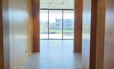 Casa en El Yacht Nordelta en venta