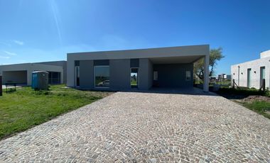 Casa Casa de 5 amb en el Barrio San Simón Canning