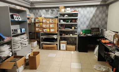 BODEGA COMERCIAL CON OFICINAS AVE. INDUSTRIAS