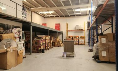 BODEGA COMERCIAL CON OFICINAS AVE. INDUSTRIAS