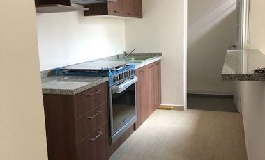 SE VENDE  BONITA CASA  EN COLINA ESMERALDA
