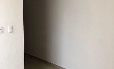 SE VENDE  BONITA CASA  EN COLINA ESMERALDA