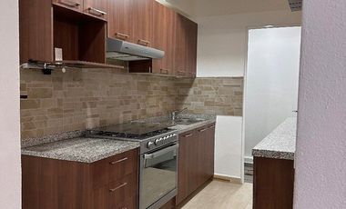 RENTO CASA EN COLINA ESMERALDA  $23,000