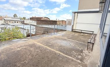 DEPOSITO INDUSTRIA GALPON ZONA INDUSTRIAL  DE MARTINEZ PRIMER PISO POR ESCALERA