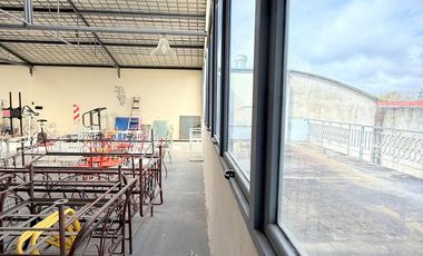 DEPOSITO INDUSTRIA GALPON ZONA INDUSTRIAL  DE MARTINEZ PRIMER PISO POR ESCALERA