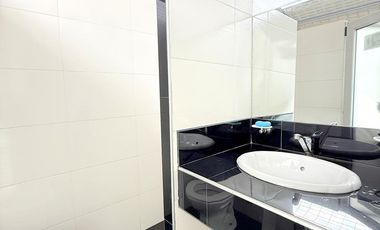 DEPOSITO INDUSTRIA GALPON ZONA INDUSTRIAL  DE MARTINEZ PRIMER PISO POR ESCALERA