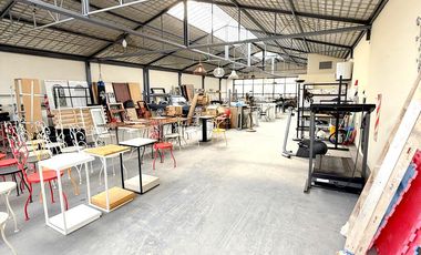 DEPOSITO INDUSTRIA GALPON ZONA INDUSTRIAL  DE MARTINEZ PRIMER PISO POR ESCALERA