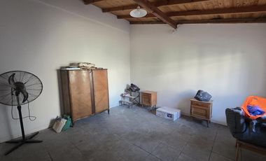 Casa en J.B. Vago al 600, Temperley Oeste