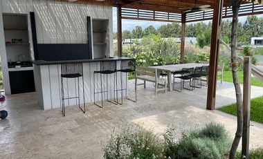 Casa 4 Dormitorios en Pilará Barrio La Calesa Alquiler Temporario Temporada 2025