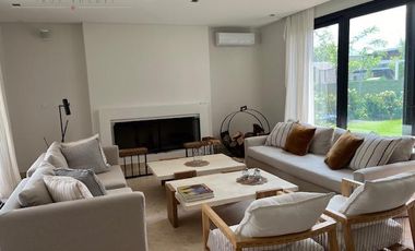 Casa 4 Dormitorios en Pilará Barrio La Calesa Alquiler Temporario Temporada 2025