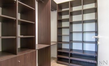 Casa en Venta 4 Dorms en Suite sobre la laguna con pileta en Pilará