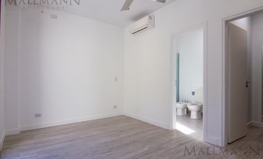 Casa en Venta 4 Dorms en Suite sobre la laguna con pileta en Pilará