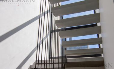 Casa en Venta 4 Dorms en Suite sobre la laguna con pileta en Pilará