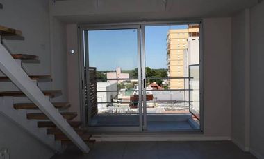 Venta departamento duplex dos ambientes en Zarate