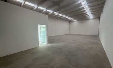 EUROPARK III Bodega comercial 300m2 sobre Libram Sur Poniente