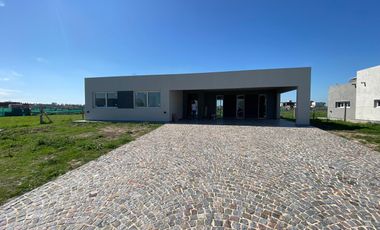 Casa en Barrio San Simón, Canning