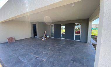 Casa en Barrio San Simón, Canning