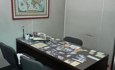 Oficina en primer piso por escelara en excelente ubicación