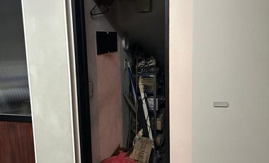 Oficina en primer piso por escelara en excelente ubicación
